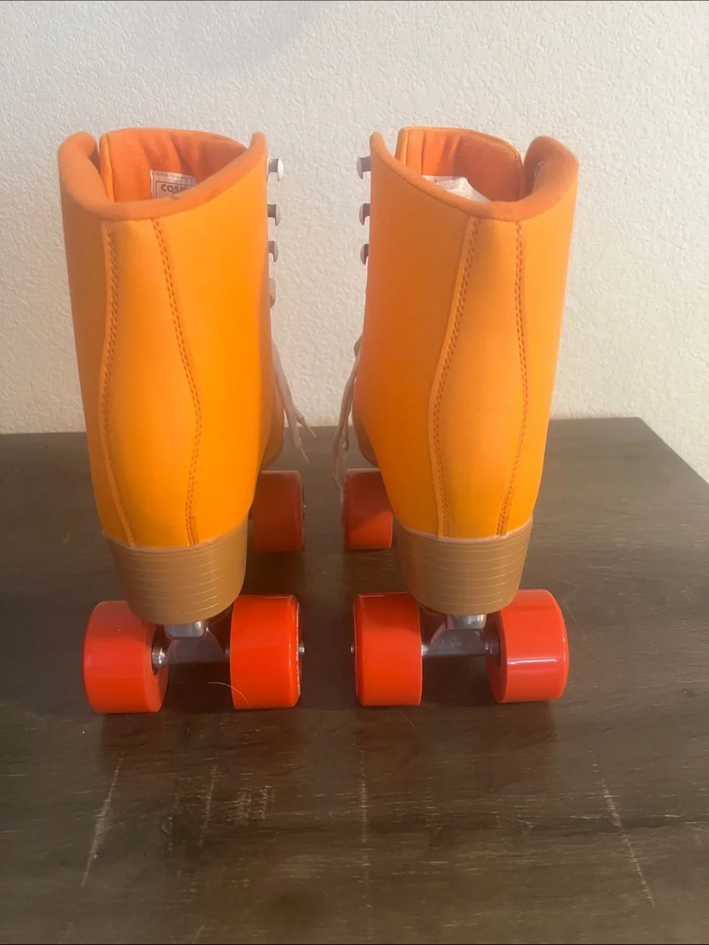 Josie sign roller skates - Picture 3 of 4